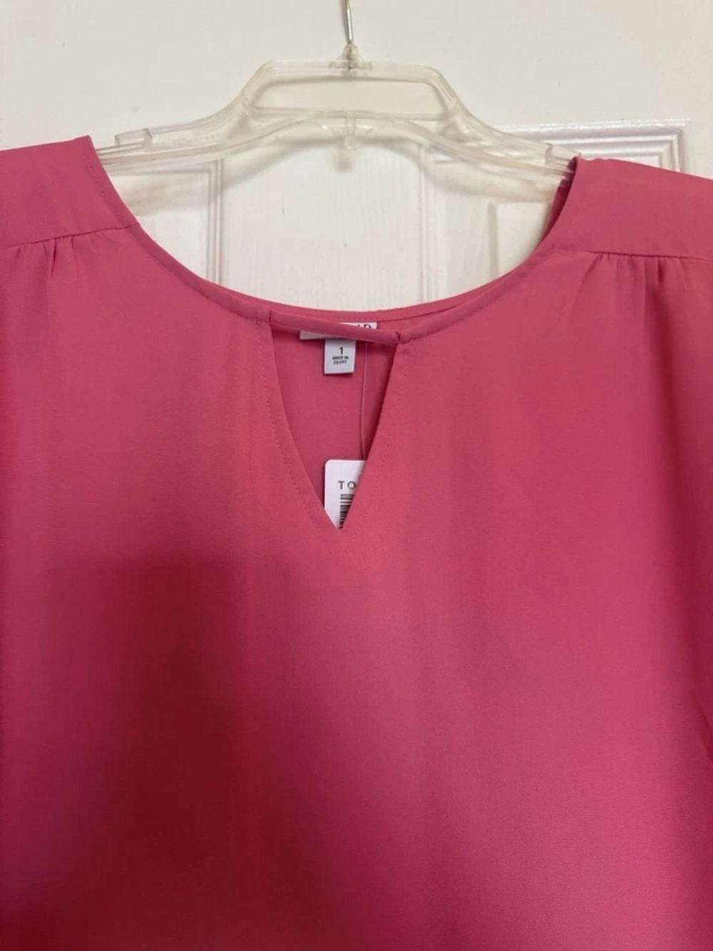 torrid Rose Pink Short Sleeve Keyhole Blouse - Picture 4 of 5